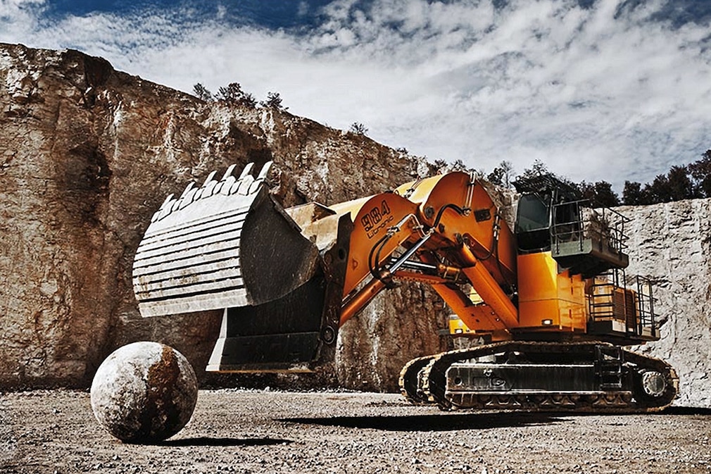 Heavy Equipment Calendar 2010