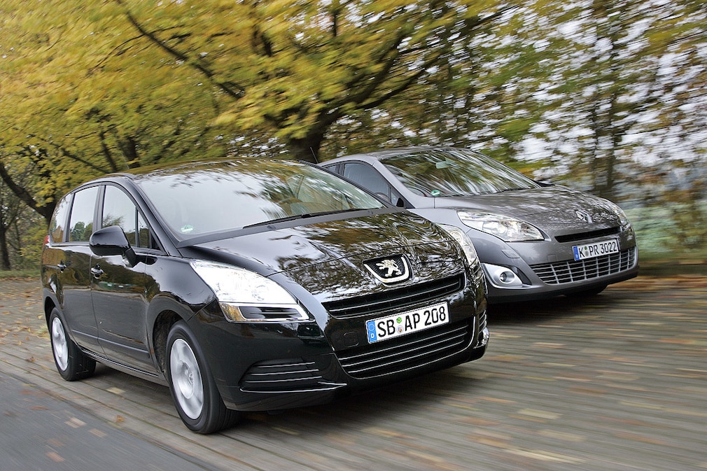 Peugeot 5008 120 VTi Renault Grand Scénic TCe 130