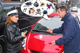 Beleidigung einer Polizistin kostet extra.
