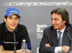 Bruno Senna und sein Teamchef Adrian Campos bei einer Pressekonferenz
