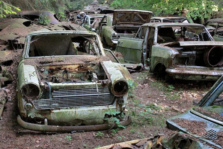 Autofriedhof Schrottplatz