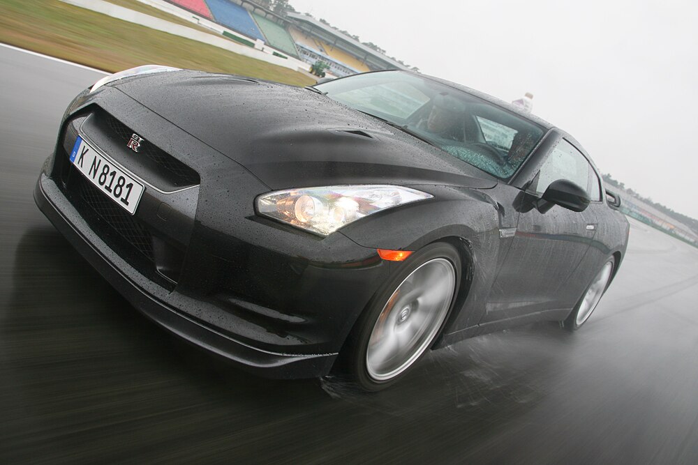 Nissan GT-R