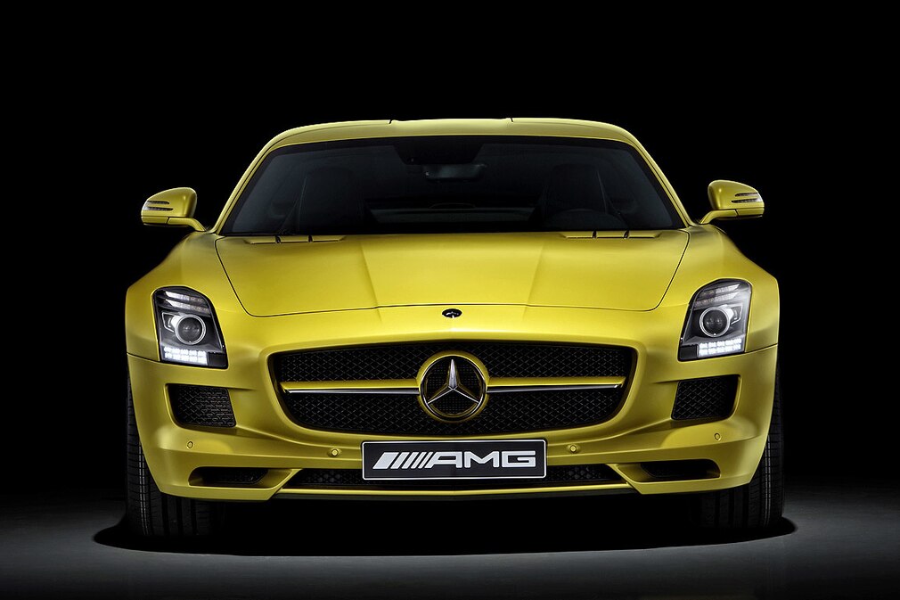 Mercedes SLS Desert Gold AMG