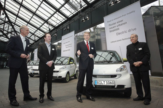 Übergabe Smart electric drive in Berlin