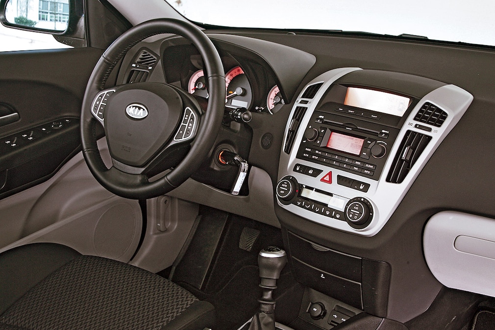 Kia cee´d 1.6 CRDi EX