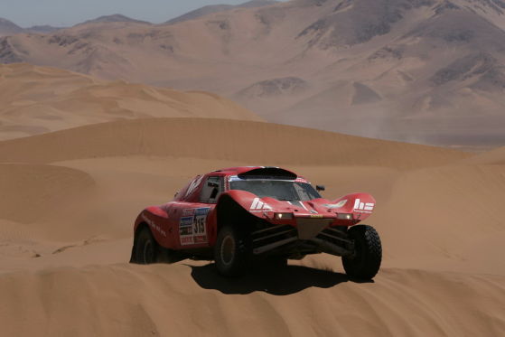 Kämpfen sich weiter vor: Das deutsche Buggy-Duo Kahle/Schünemann gelang der zweite Klassensieg bei der Rallye Dakar 2010.