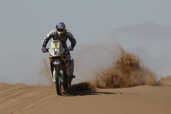 Kampf um Sekunden: Die beiden KTM-Piloten Marc Coma (Foto) und Cyril Despres schenkten sich in der Wüste nichts.