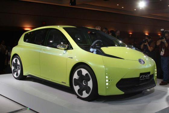 Sieht ganz schön keck aus: Die kleine Studie FT-CH von Toyota ist ein Vorreiter der neuen Hybrid-Familie der Japaner.