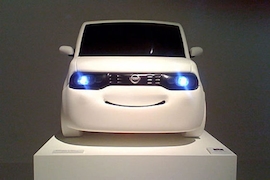 Nissan Cube-Modell mit Lächel-Optik
