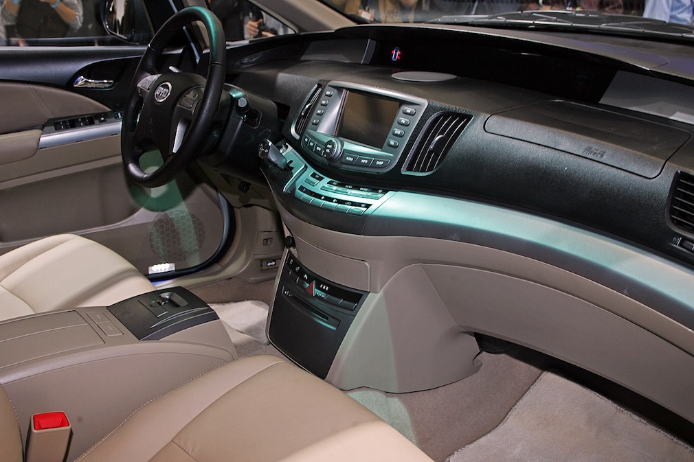 BYD E6