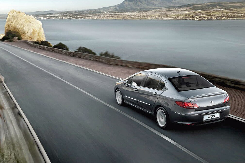 Peugeot 408