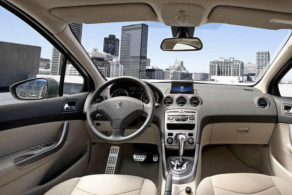 Peugeot 408