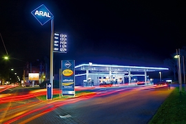 Aral baut LED-Tankstelle