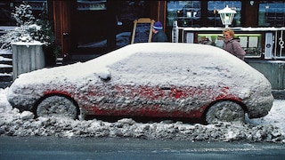Wie Schnee und Eis dem Auto schaden