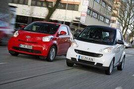 Toyota iQ 1.0 Smart Fortwo Coupé mhd