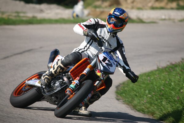 Supermoto Scheider