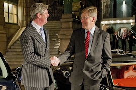 Victor Muller (li.) Chef von Spyker Cars und Jan-Ake Jonsson Saab Automobile CEO