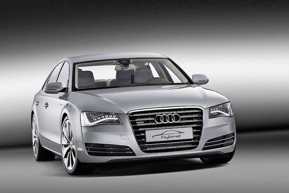 Audi A8 hybrid auf dem Genfer Autosalon 2010