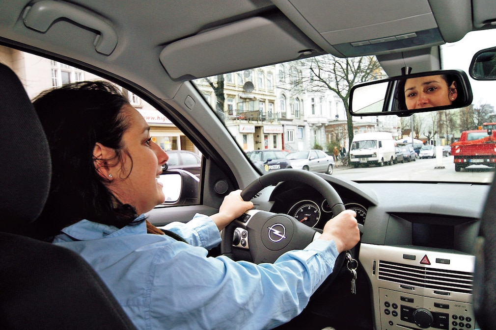Frau am Steuer