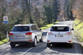 VW Touareg Hybrid gegen Lexus RX 450h