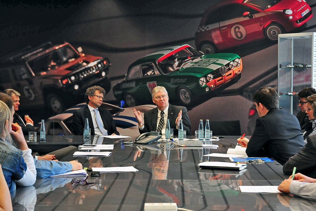 Interview mit Nick Reilly (re.) Opel Chef und Präsident von GM Europa