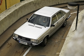 Audi 100 CD 5E Typ 43