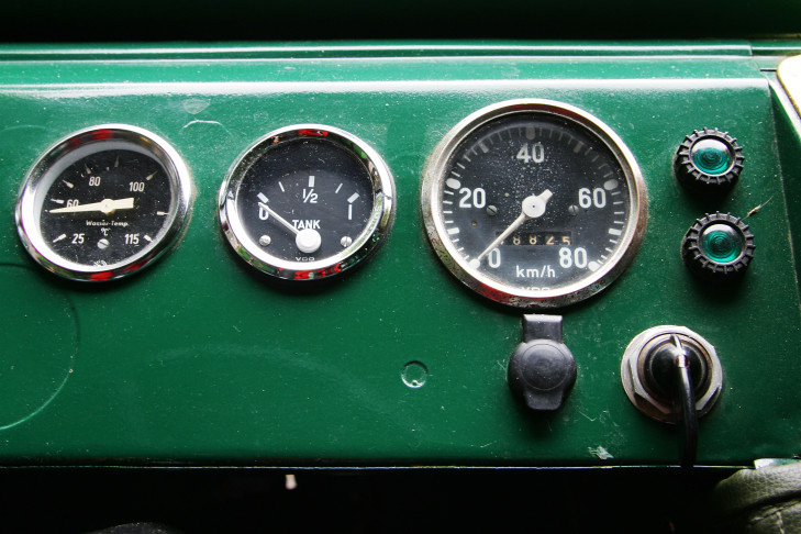 Mercedes-Benz Unimog 411 U30