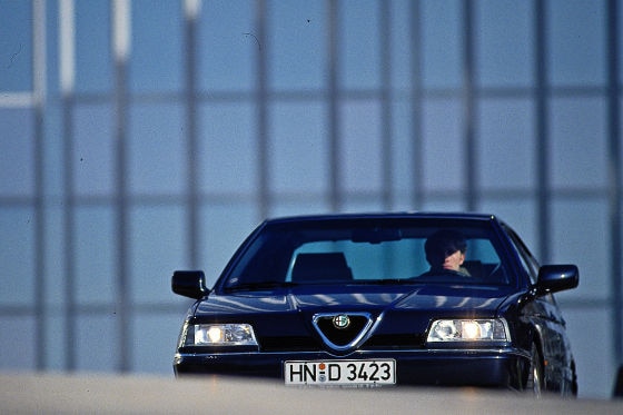 Alfa Romeo 164 3.0 Super 24V bei  - AUTO BILD Klassik