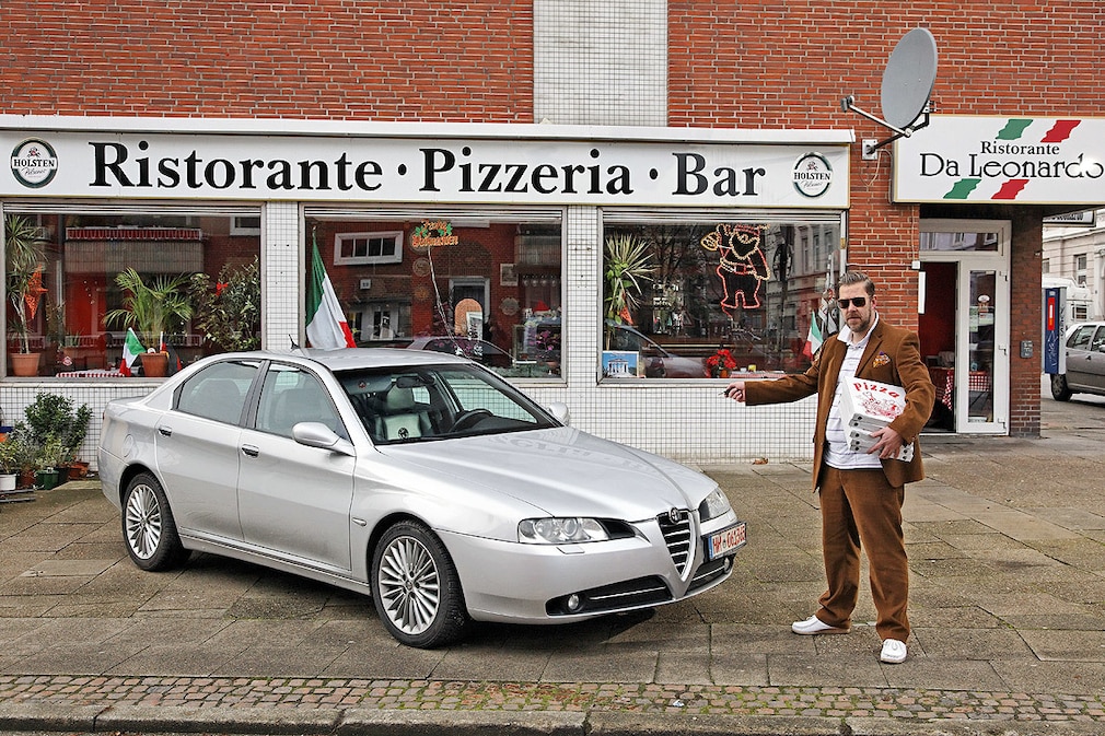 Alfa Romeo 166