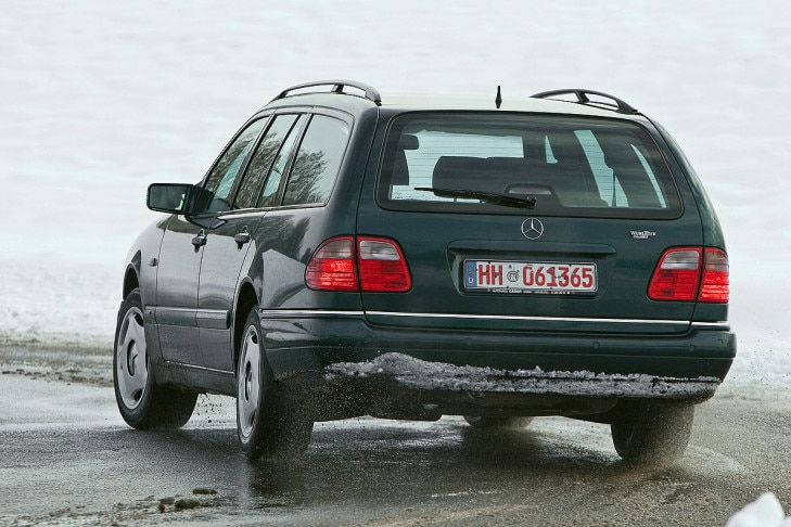 Mercedes E320