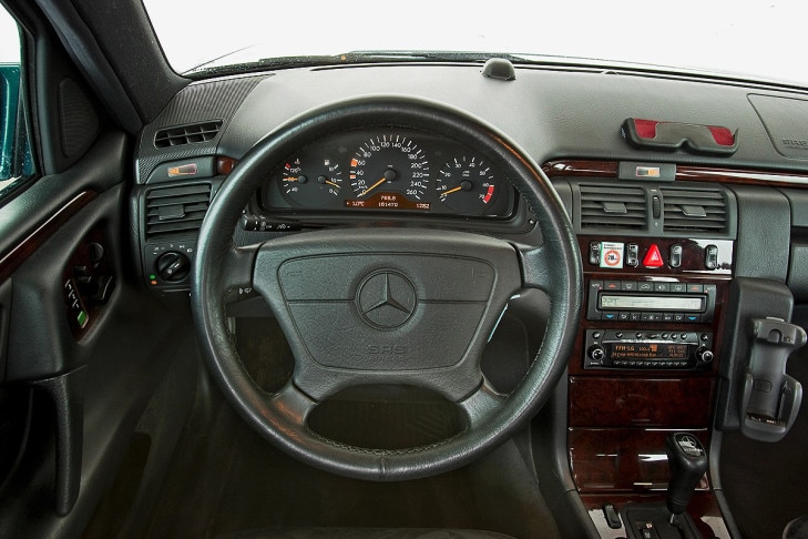 Mercedes E320
