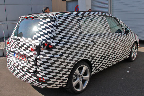 Erlkönig Opel Zafira C Heckansicht