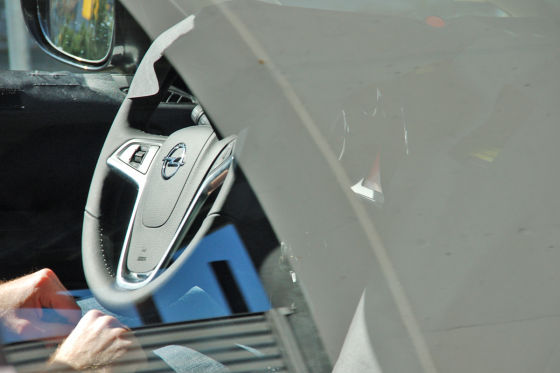 Erlkönig Opel Zafira C (2010) Cockpit