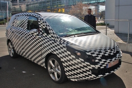 Erlkönig Opel Zafira C (2010)