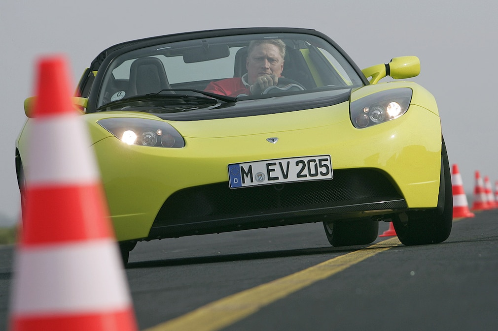 Tesla Roadster Sport