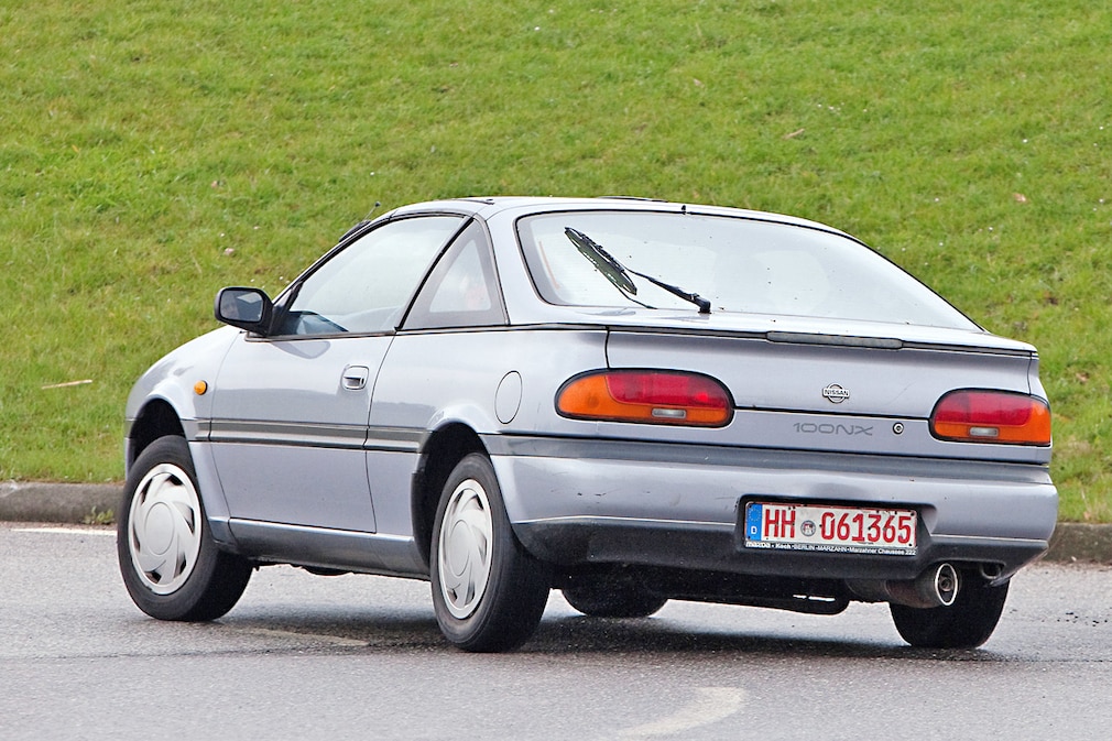 Nissan 100 NX