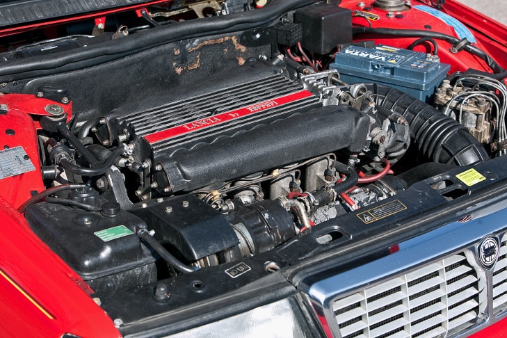 Lancia Thema 8.32