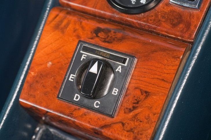 Mercedes-Benz 450 SEL 6.9 Mercedes-Benz 450 SEL 6.9
