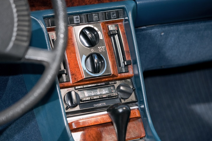 Mercedes-Benz 450 SEL 6.9 Mercedes-Benz 450 SEL 6.9