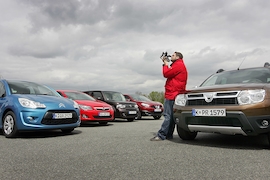 Dacia Duster Citroën C3 Opel Astra Nissan Qashqai Nissan Cube