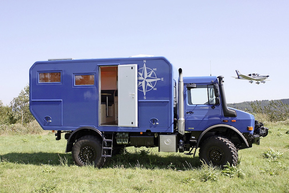 Mercedes Unimog U 4000