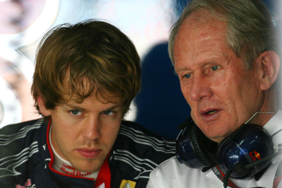 Red-Bull-Team: Fahrer Sebastian Vettel (li.) und Sportchef Dr. Helmut Marko.