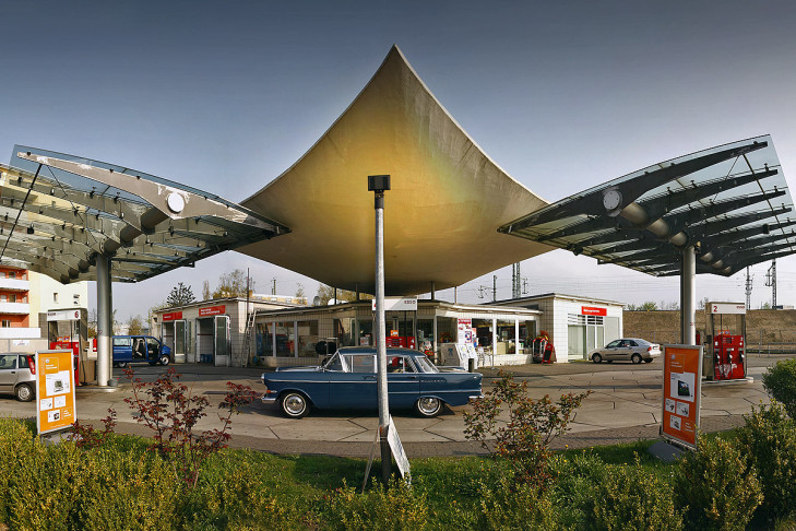 Tankstelle in Köln (50er Jahre)