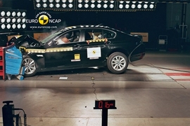BMW 5er im Euro NCAP-Crashtest Juni 2010