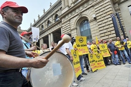 Opel: Protest für Staatshilfe