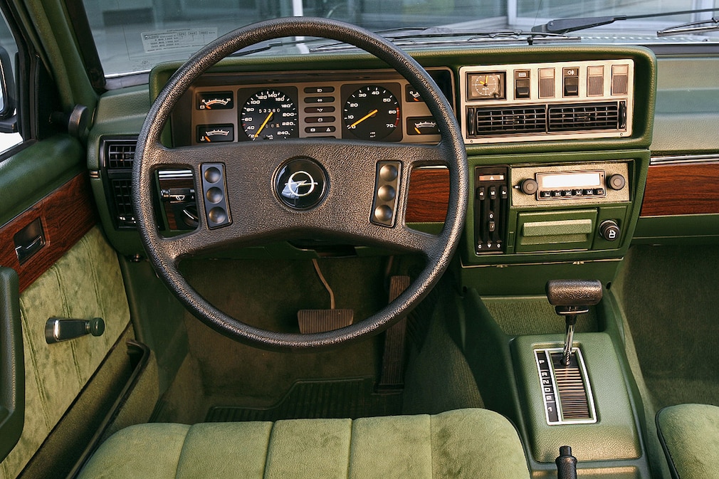 Opel Senator 2.8 S (1978-1987)