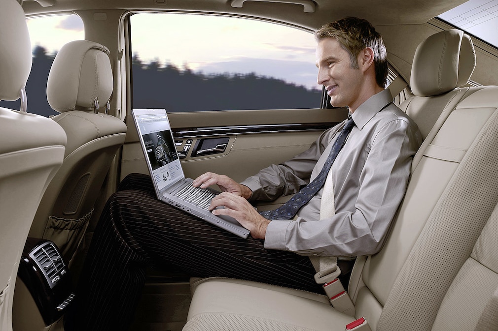 WLAN ab Werk von Mercedes und Audi