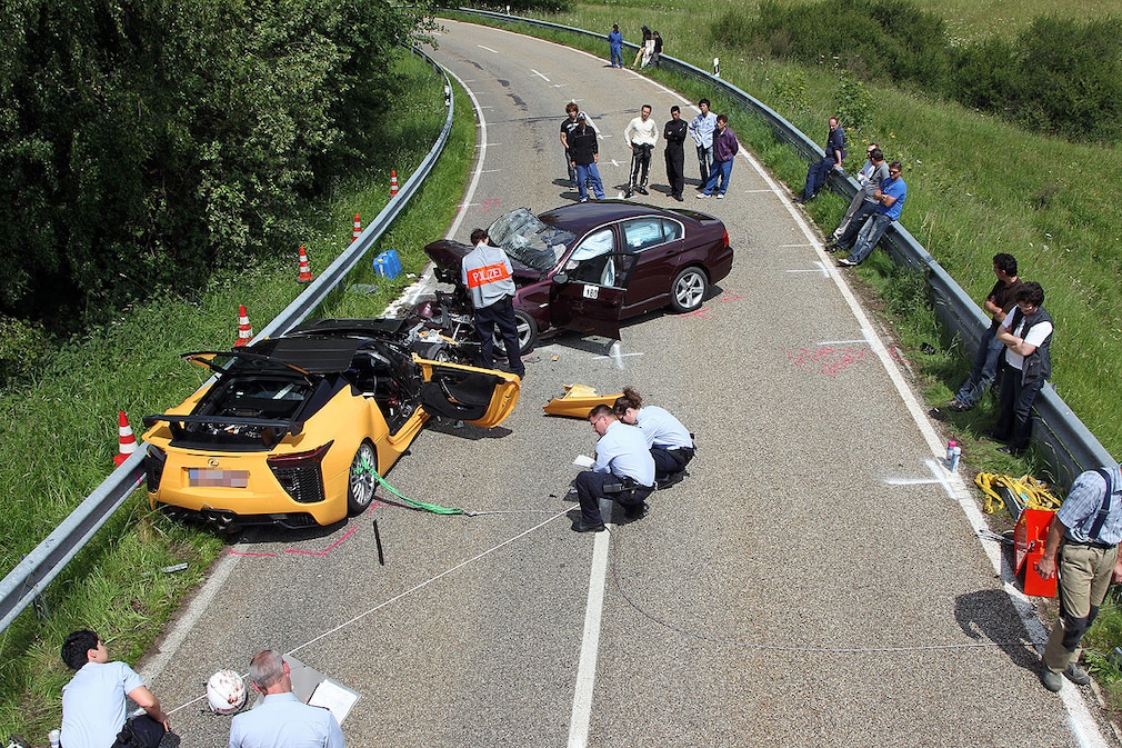 Unfall Lexus-Testfahrer Hiromu Naruse
