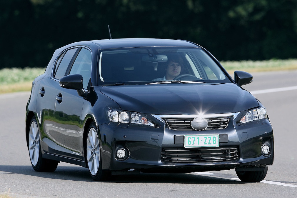 Lexus CT200h