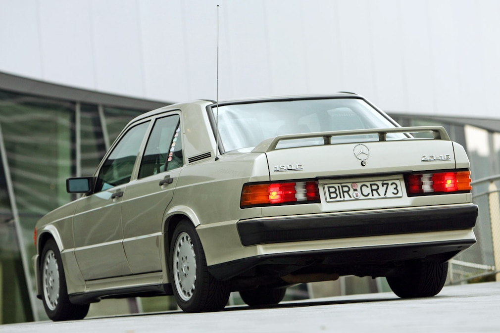 Mercedes-Benz 190 E 2.3-16